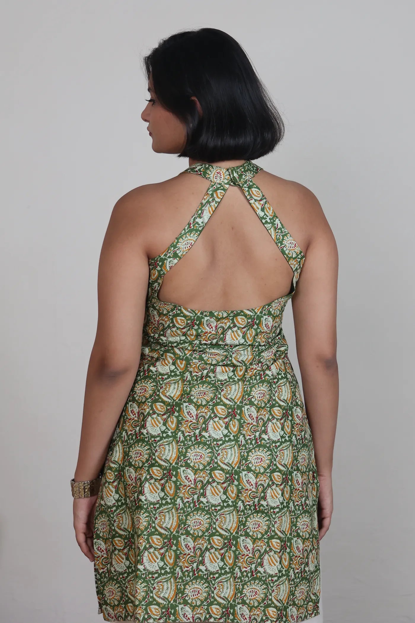 Vaishnavi High Neck Open Back Kurti