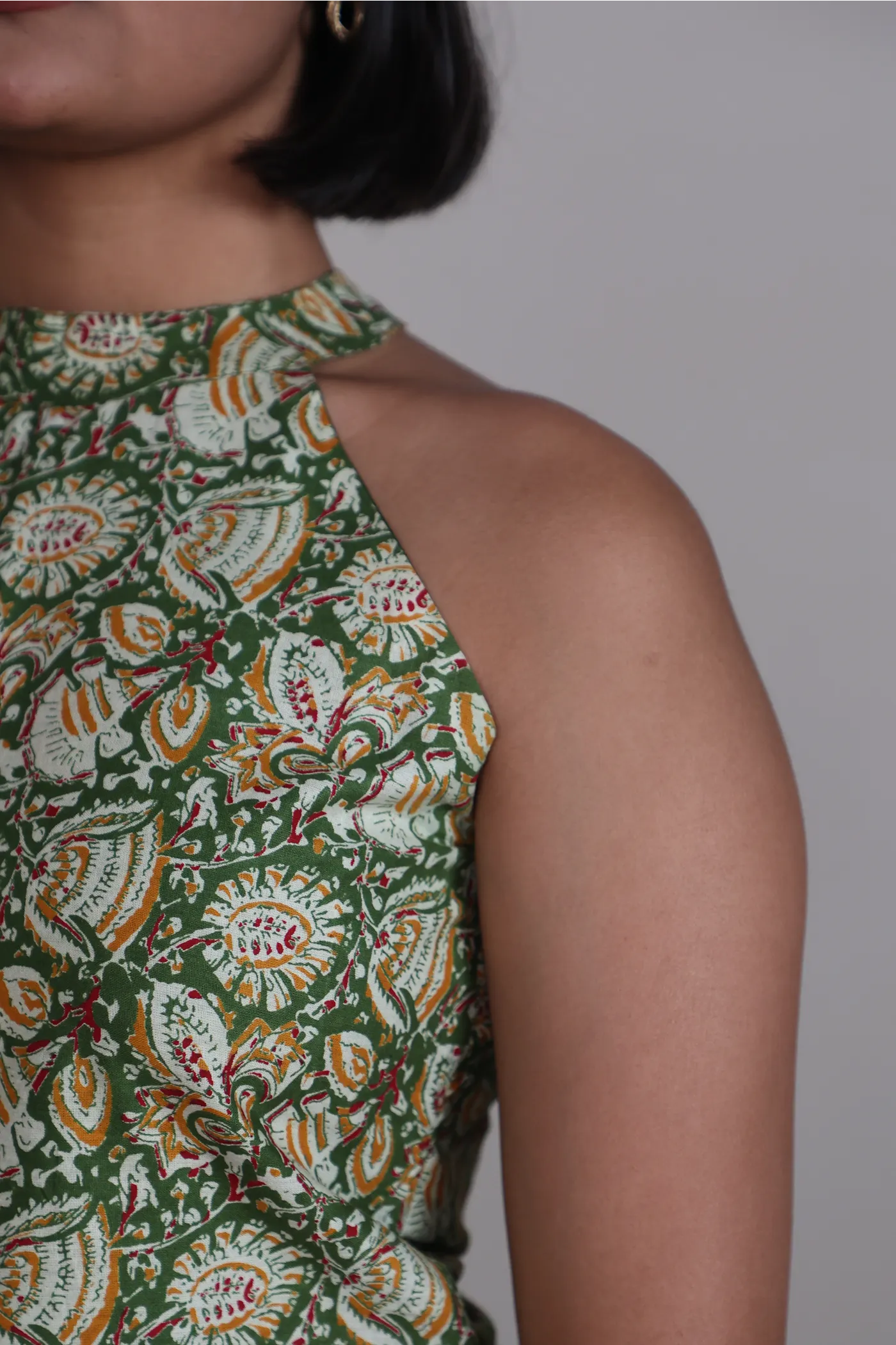 Vaishnavi High Neck Open Back Kurti